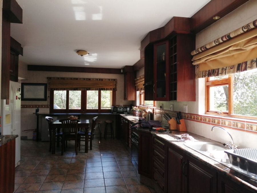 4 Bedroom Property for Sale in Boschenvaal River Front Lodges Free State